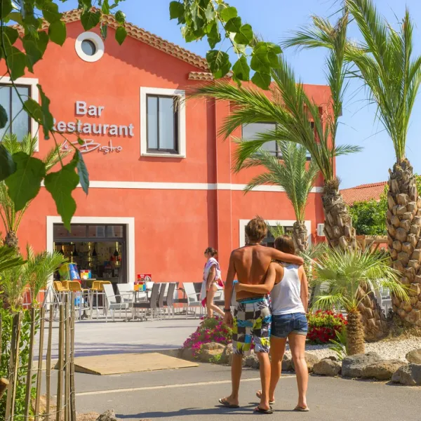 les-mediterranees-beach-garden-marseillan-plage-rglze