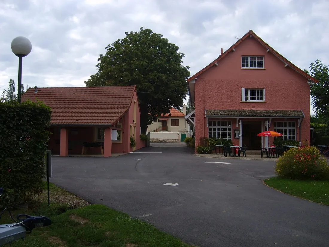 le-paquier-fane-frankrijk-qzjji