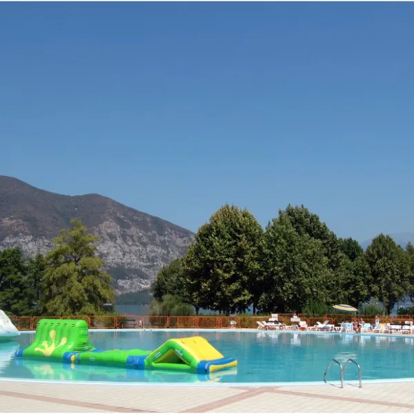 sassabanek-iseo-u9yxd