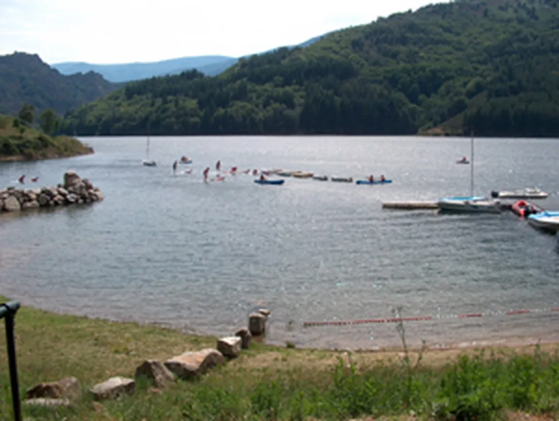 le-lac-a-morangies-villefort-cevennes-uiyw8