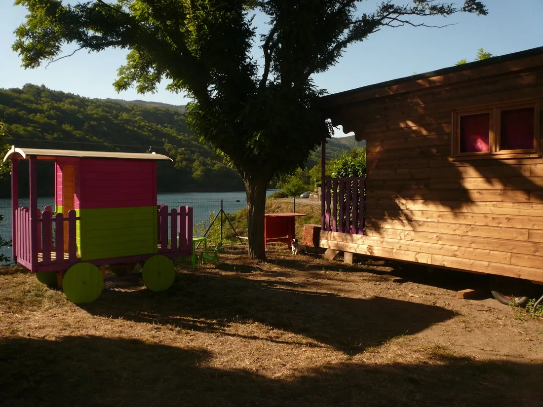 le-lac-a-morangies-villefort-cevennes-yx1mm