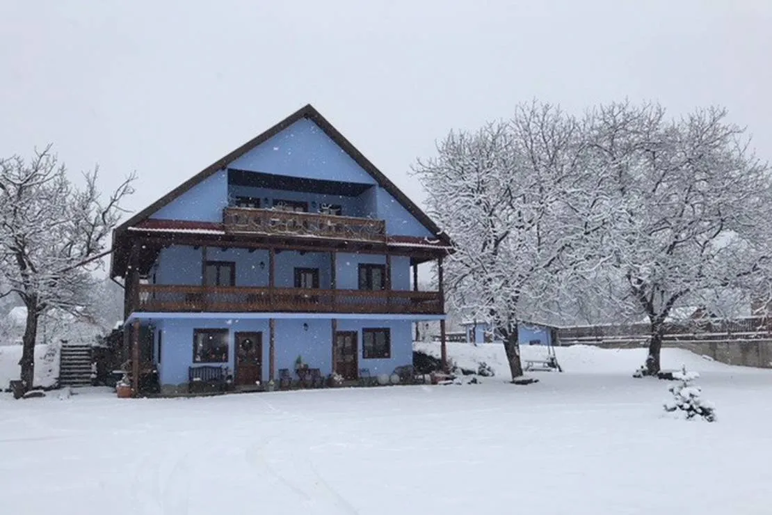 camping-la-gradina-comanesti-rbq4v
