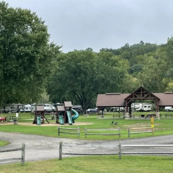 charlie-brown-campground-eastford-uqndb
