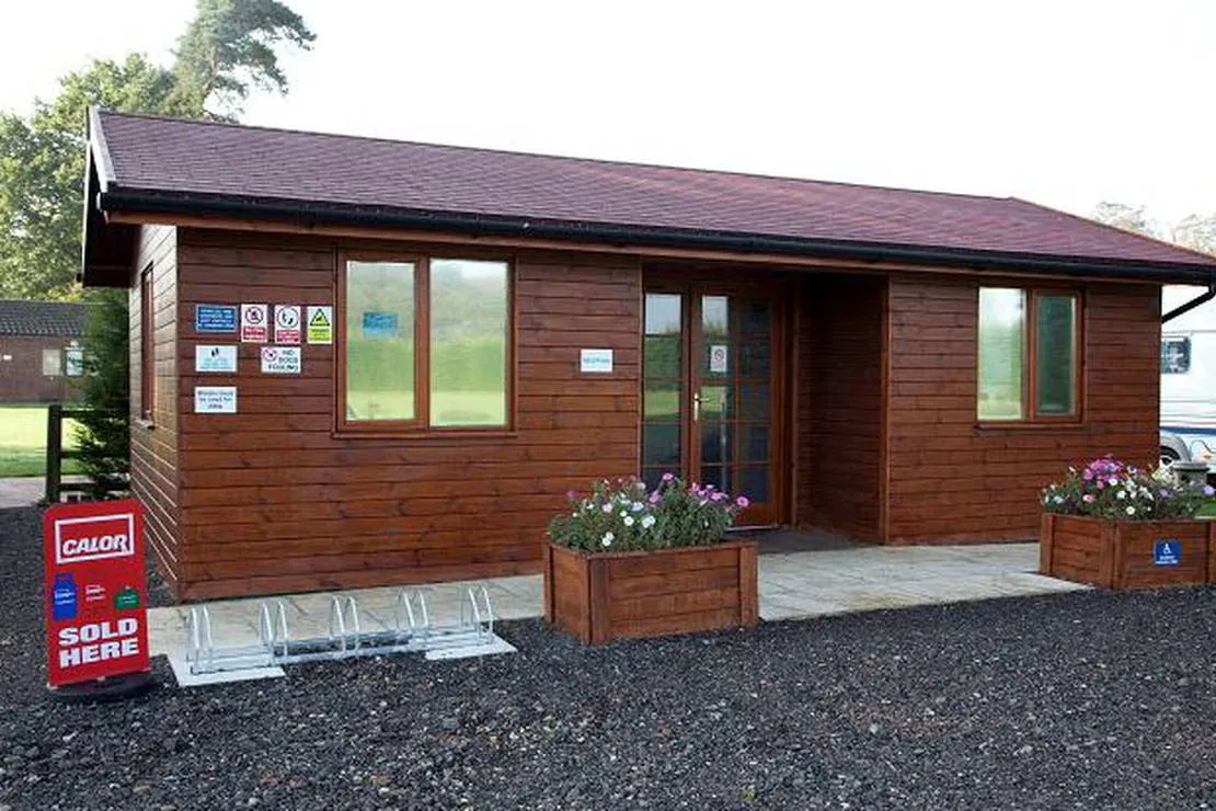 kings-lynn-caravan-camping-park-kings-lynn-jsqd3