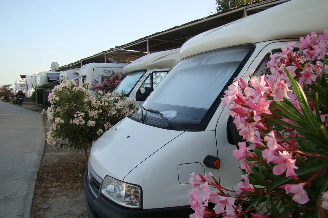 milos-achivadolimni-campingcaravanning-achivadolimni-2fzu0