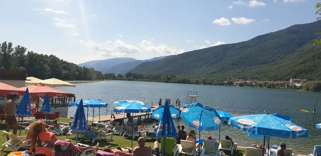 al-lago-di-lago-tarzo-hqpr5