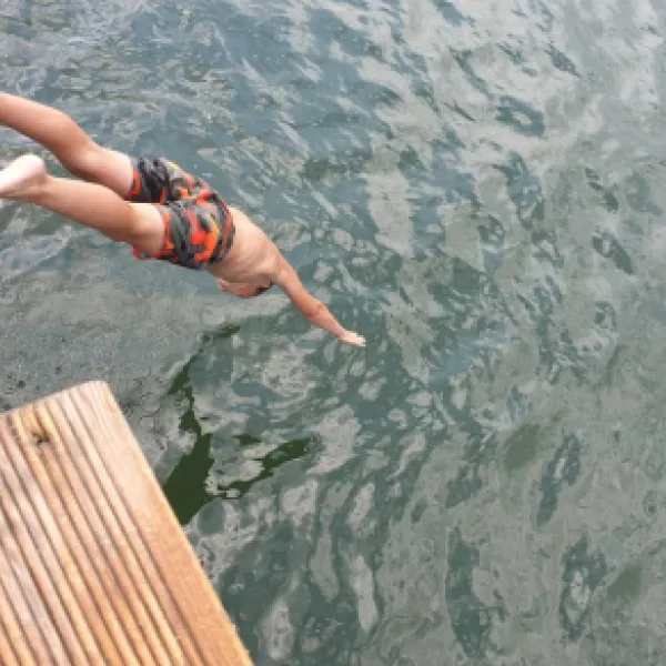 al-lago-di-lago-tarzo-hxvsw