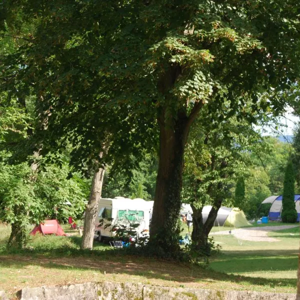camping-chateau-de-grange-fort-issoire-les-pradeaux-sklet