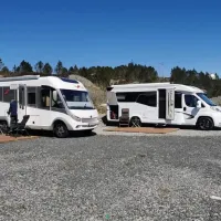 syltoy-bobilparkering-fjell-jx0iu