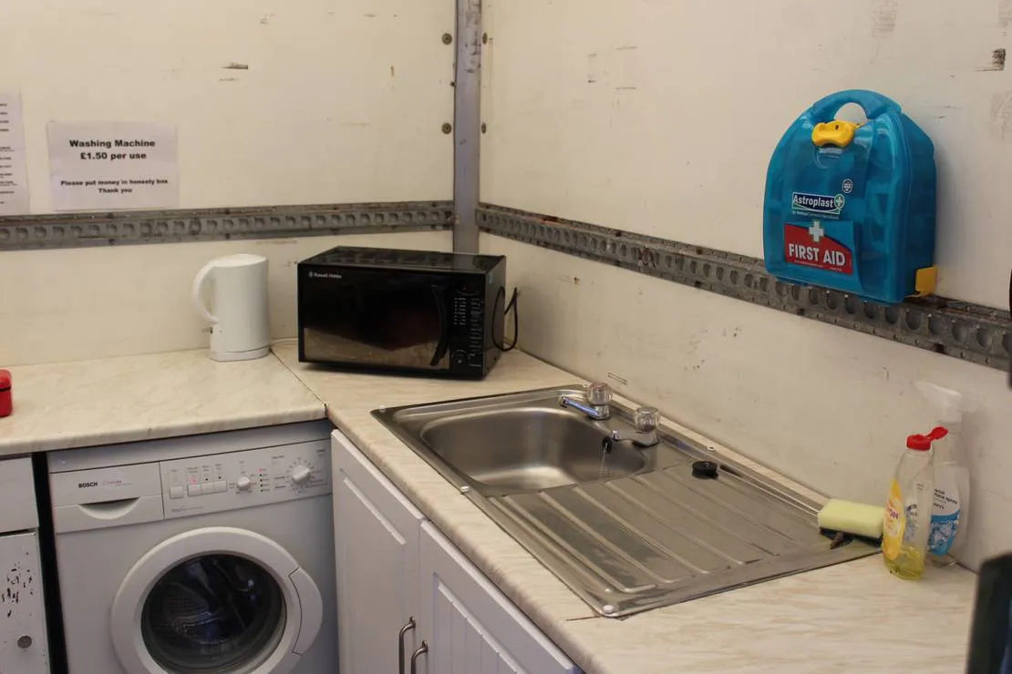 penhalvean-pottery-campsite-penhalvean-trb2g