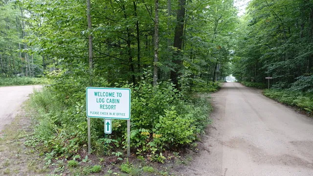 log-cabin-resort-campground-curtis-gyzgb