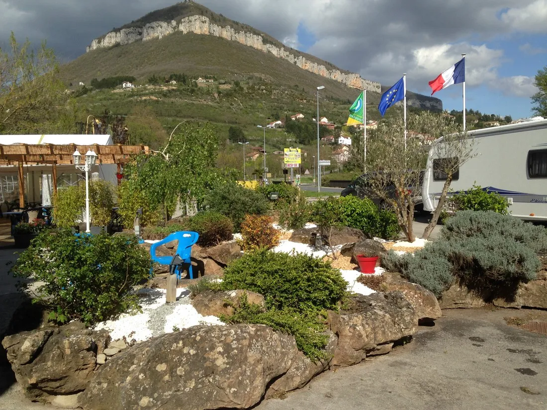 des-deux-rivieres-millau-aveyron-pladj