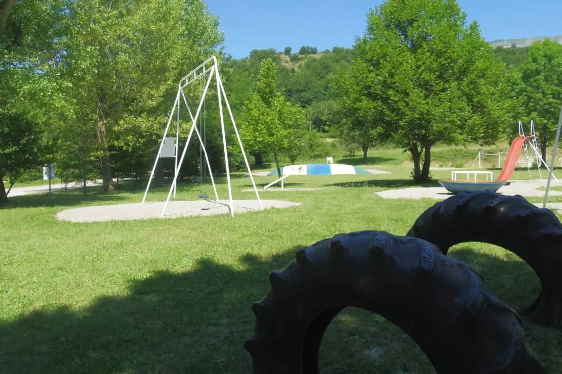 camping-de-ladrech-aspres-sur-buech-4ntv2