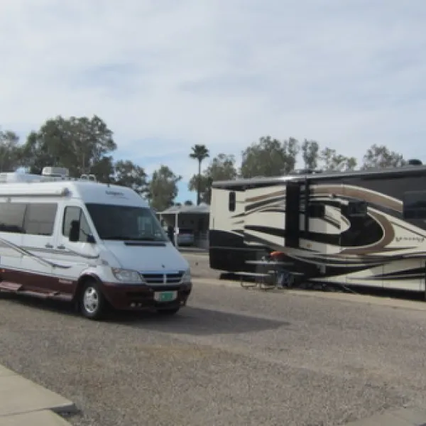 voyager-rv-resort-tucson-um1md