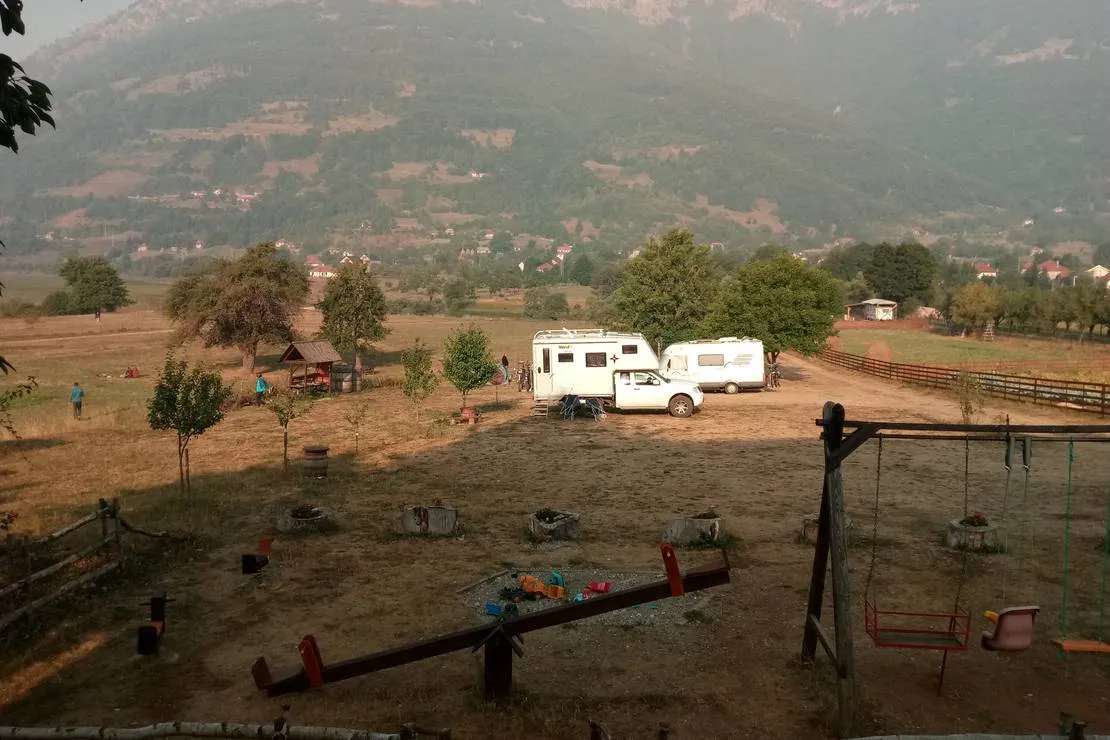 camping-lakeviews-plav-hjfmr