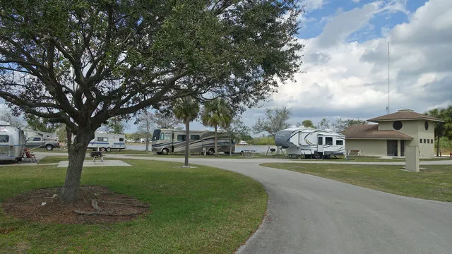 south-bay-rv-campground-south-bay-re9cg