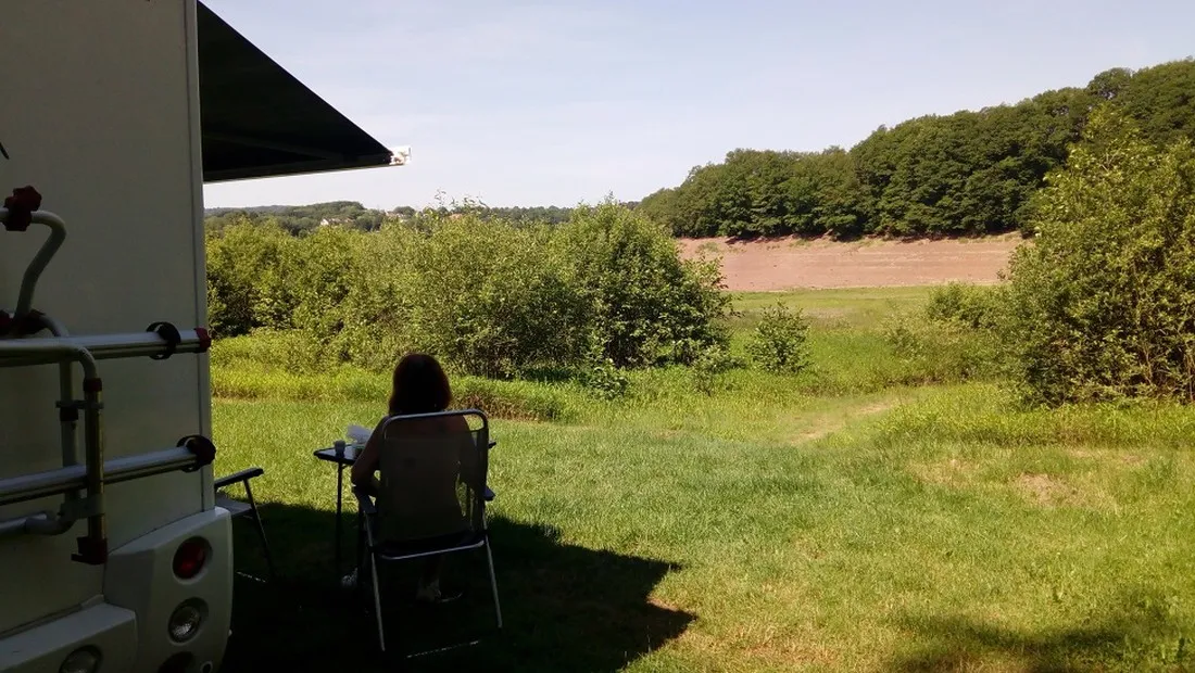 la-louviere-champagney-ny2u7