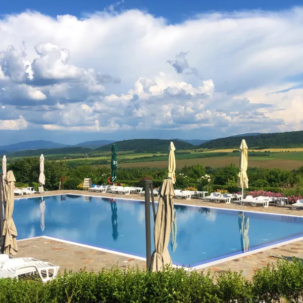 camping-veliko-tarnovo-dragizhevo-village-lyaskovets-municipality-07ngd