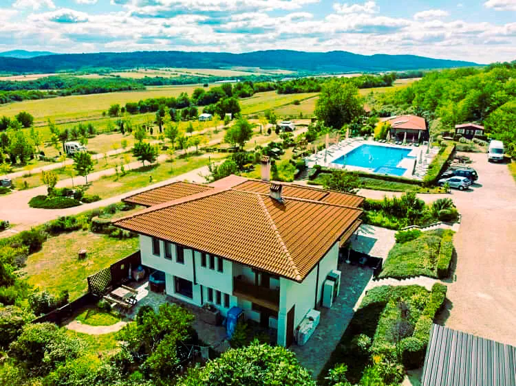 camping-veliko-tarnovo-dragizhevo-village-lyaskovets-municipality-x9lom