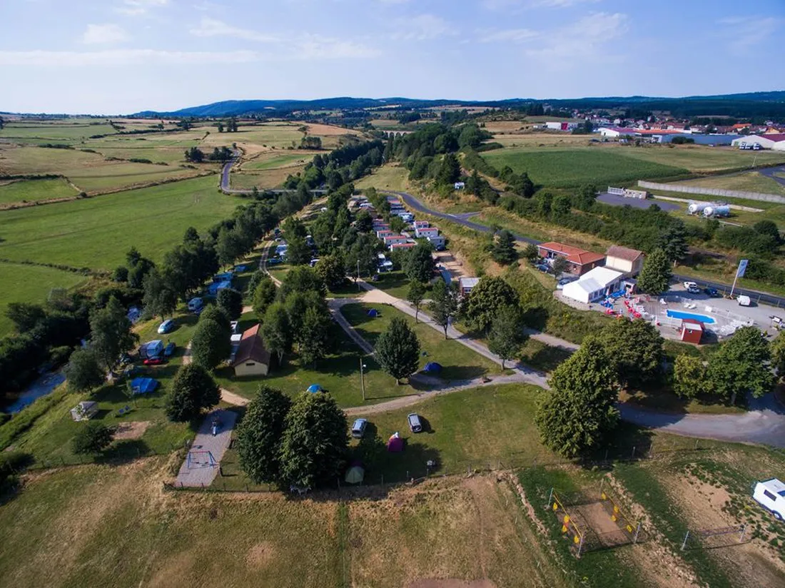 la-cigale-de-lallier-langogne-lwenw