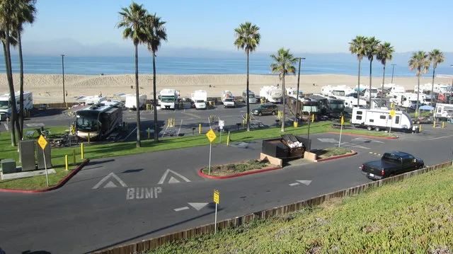 dockweiler-beach-rv-park-playa-del-rey-eee4m