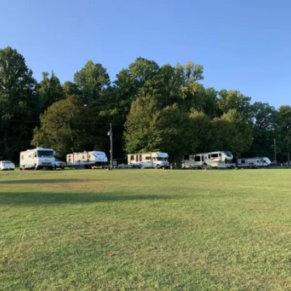 virginias-beach-campground-north-springfield-f7ewe