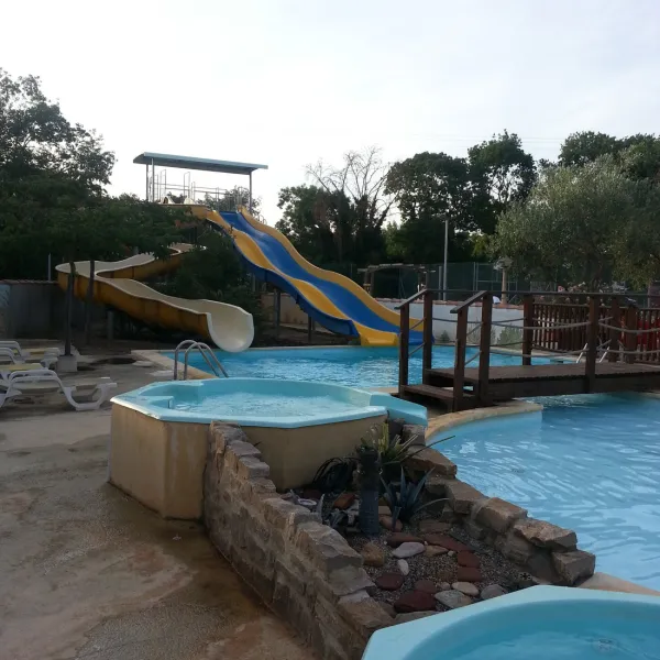 les-rivieres-clermont-lherault-xwut9