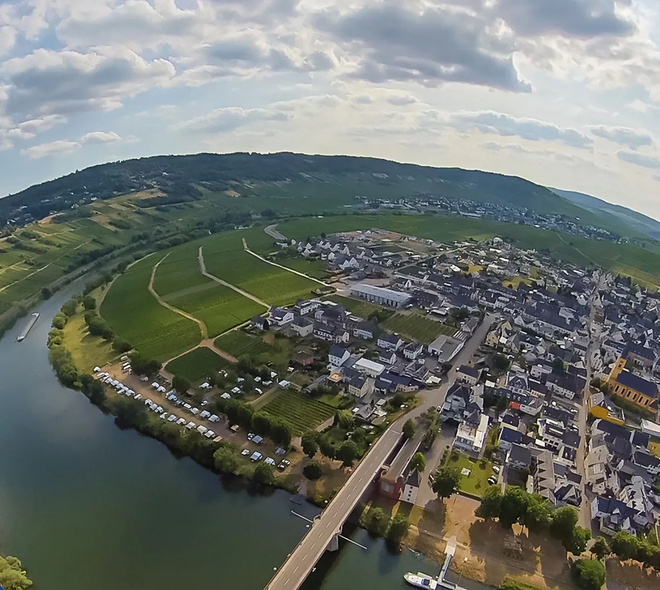 im-grunen-trittenheim-moezel-w1u4i