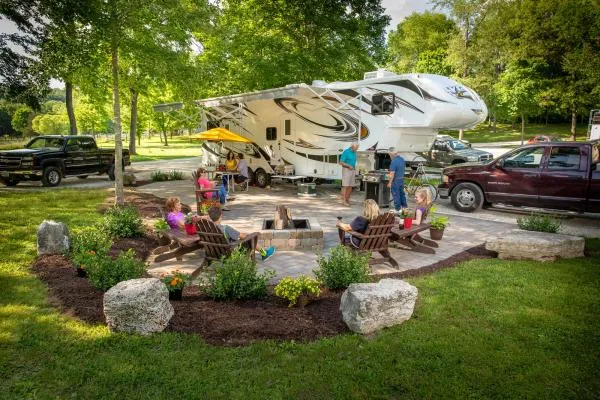 st-louis-west-historic-route-66-koa-campground-cabins-pacific-74ag6