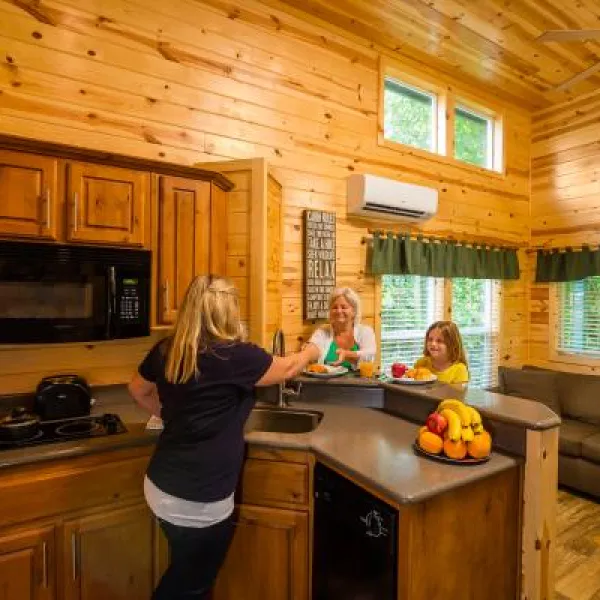 St. Louis West/Historic Route 66 KOA Campground &  Cabins