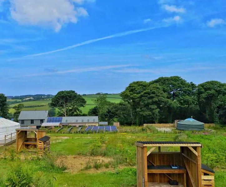 fir-hill-glamping-yurts-newquay-ynhxz