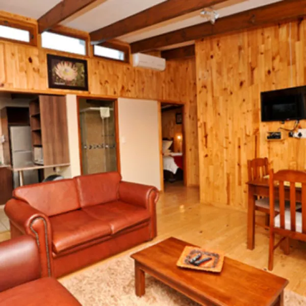 lang-elsies-kraal-rest-camp-swellendam-iqiui