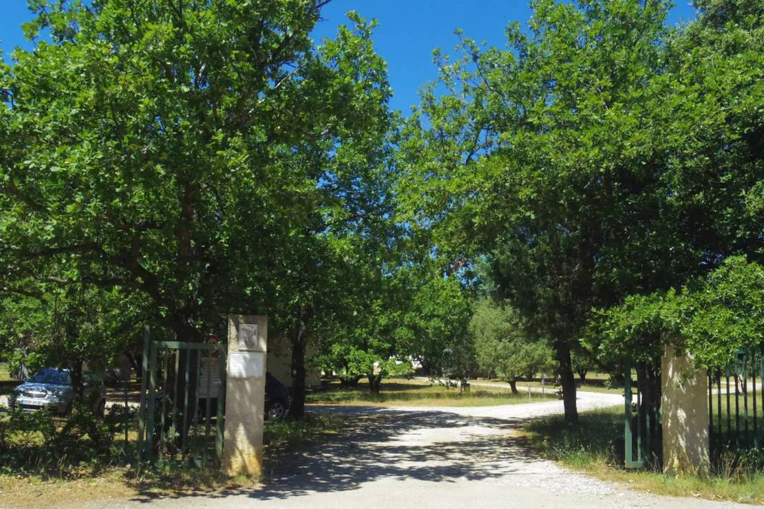 camping-la-casse-chateau-arnoux-st-auban-juccr