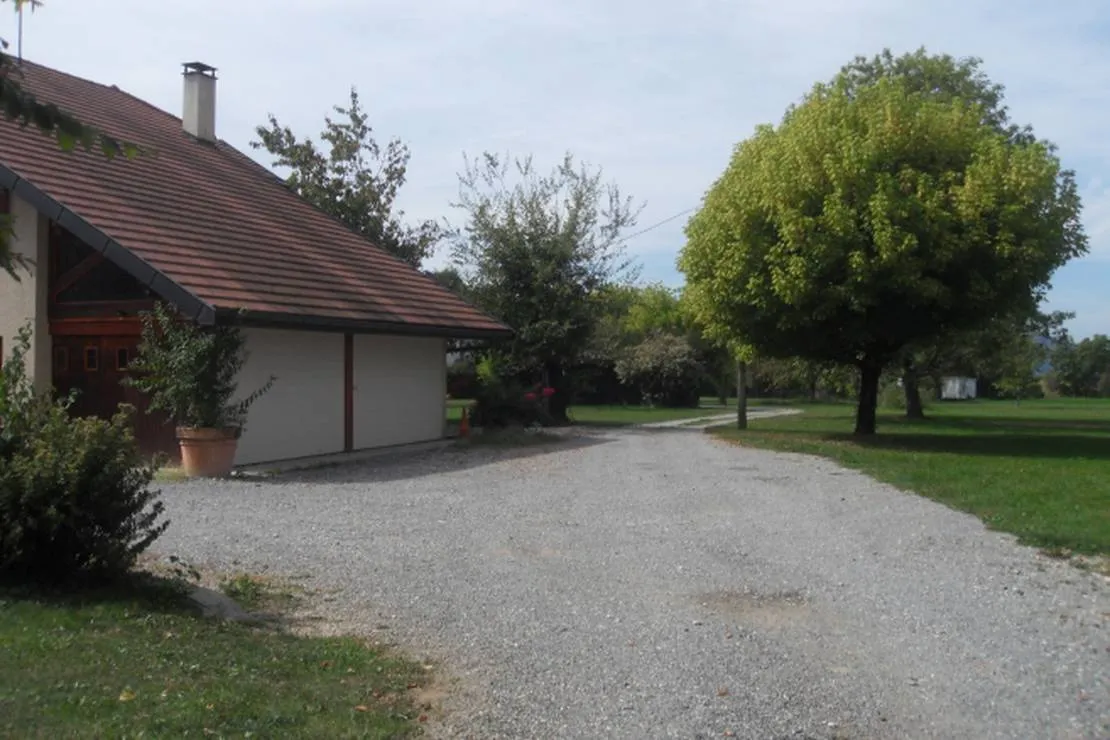 camping-aire-naturelle-la-bergerie-la-balme-de-sillingy-gpzcv