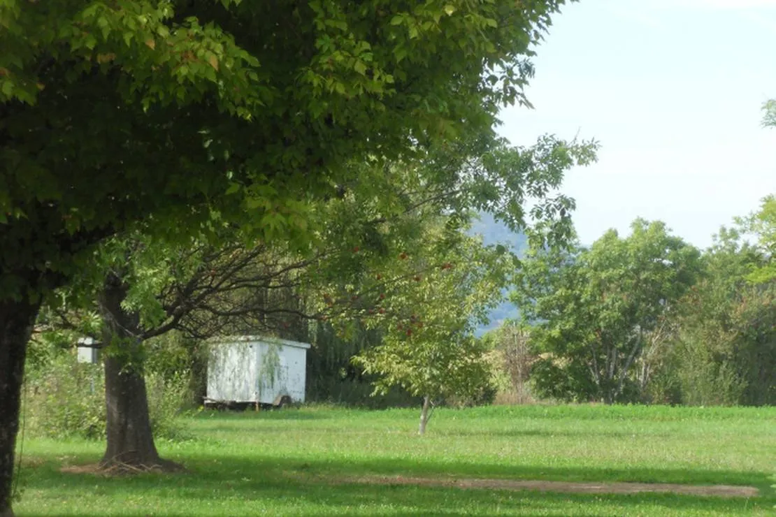 camping-aire-naturelle-la-bergerie-la-balme-de-sillingy-hvvf5