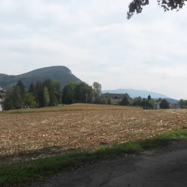 camping-aire-naturelle-la-bergerie-la-balme-de-sillingy-iteoi