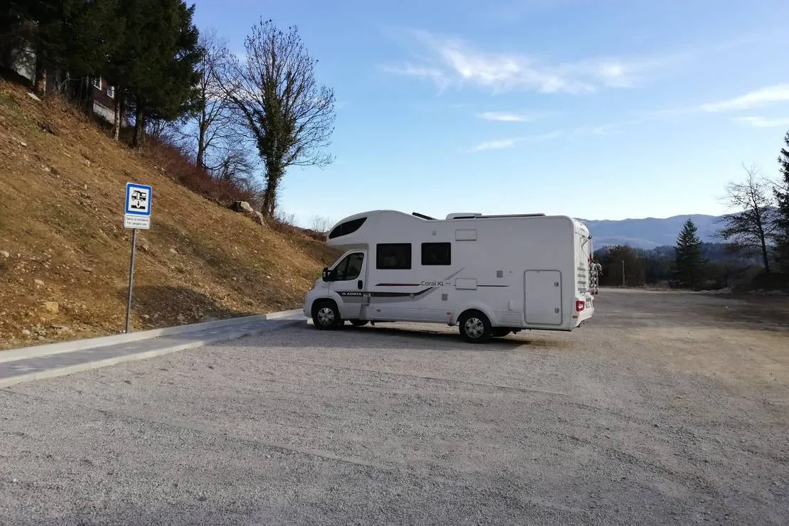 camper-stop-golte-mozirje-m58ns