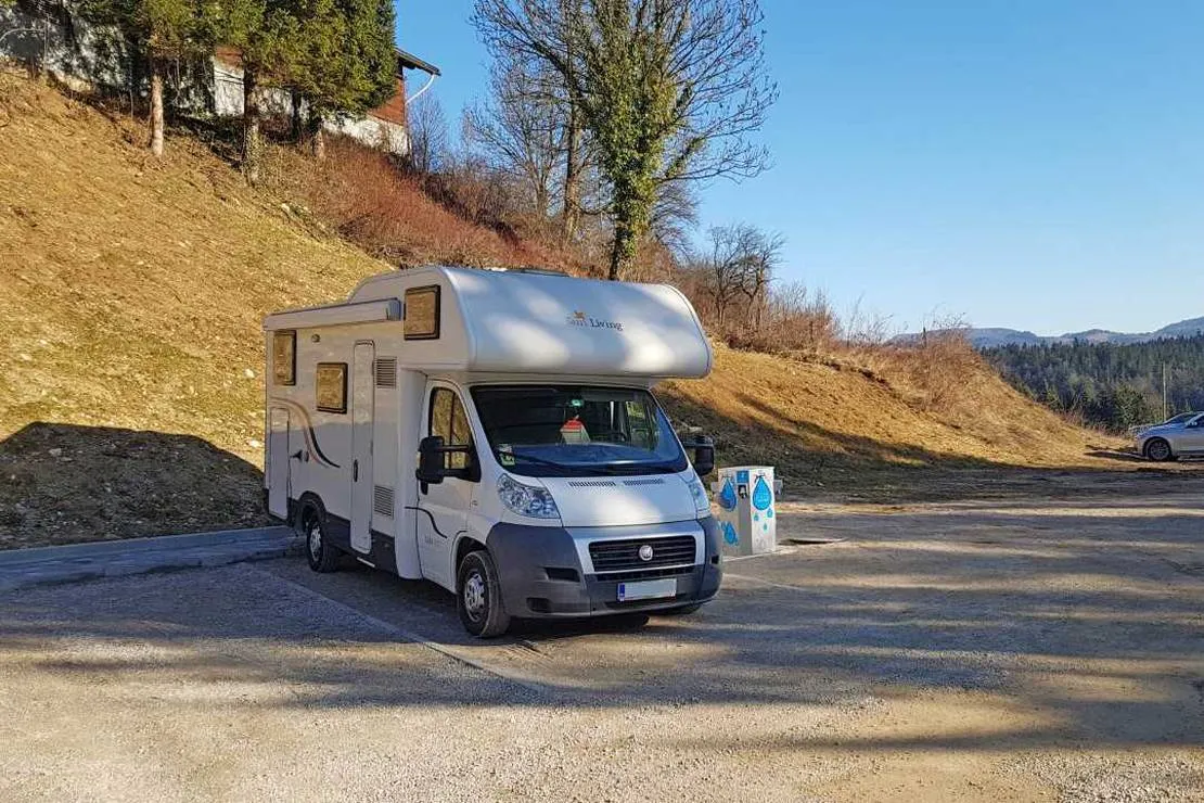 camper-stop-golte-mozirje-qw82b