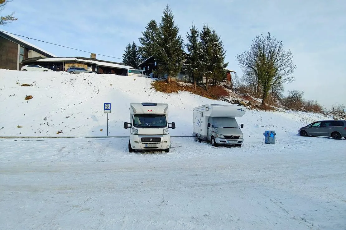 camper-stop-golte-mozirje-qxstx