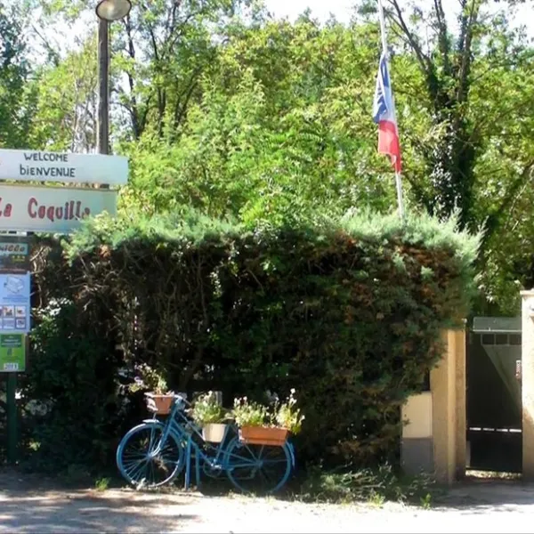 la-coquille-bagnols-sur-cegraveze-gard-70lto