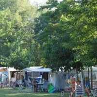la-coquille-bagnols-sur-cegraveze-gard-9pwcl
