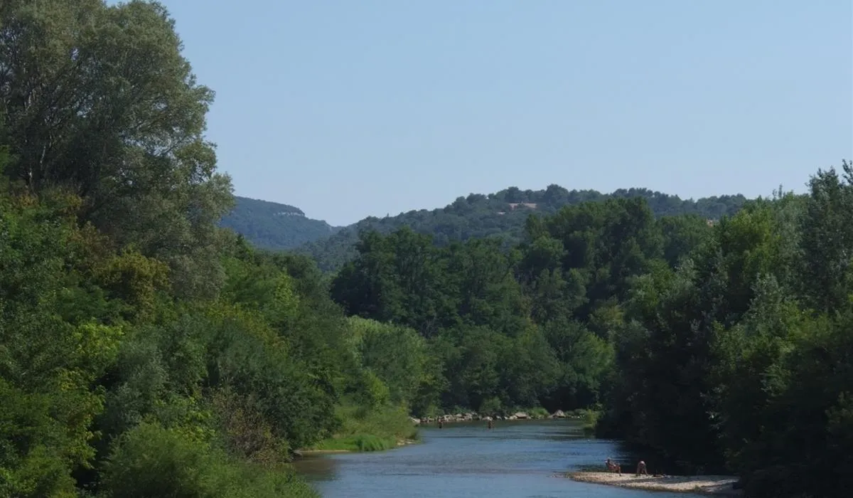 la-coquille-bagnols-sur-cegraveze-gard-d3bk7