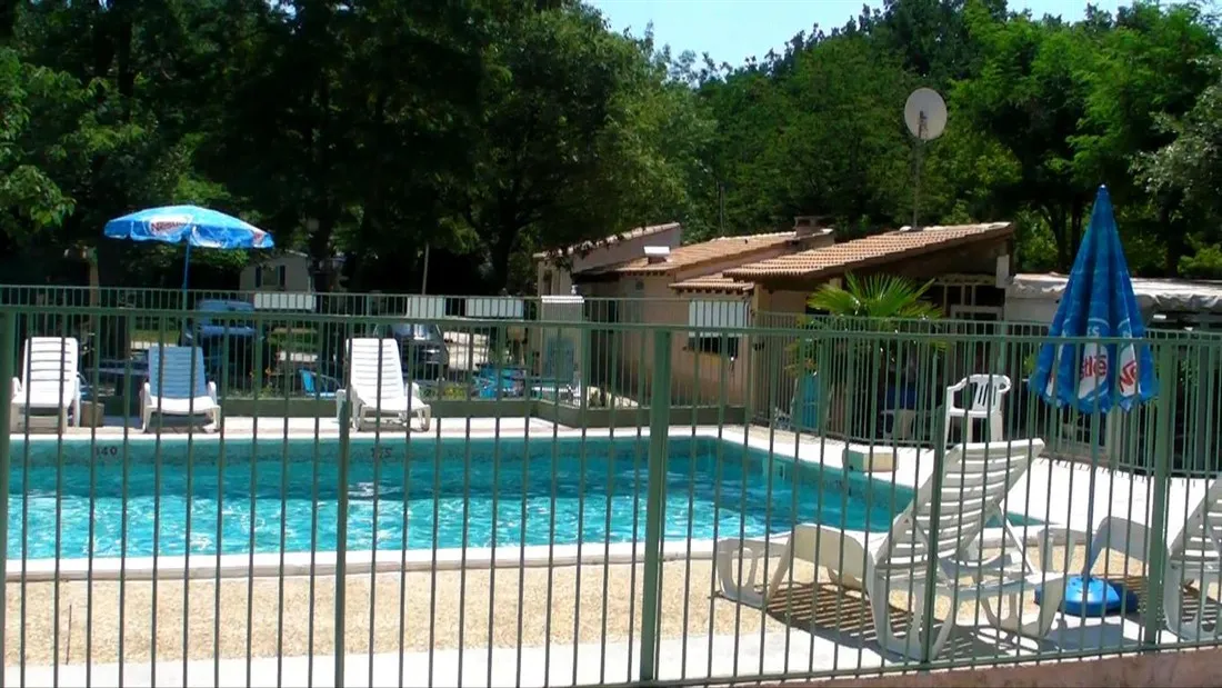 la-coquille-bagnols-sur-cegraveze-gard-fben0