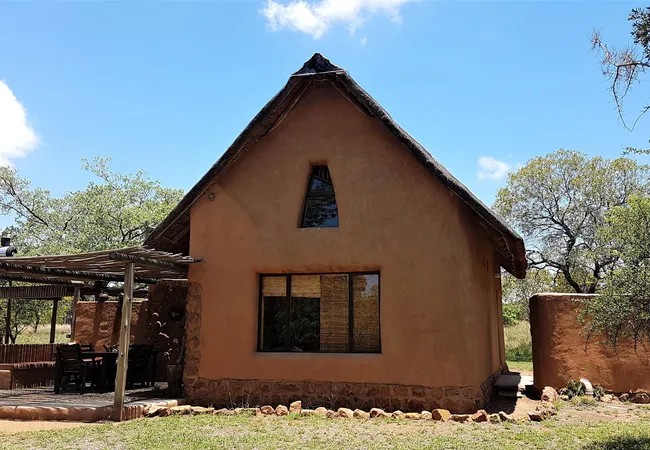 adama-artistic-chalets-teepees-on-the-de-wagensdrift-road-dinokeng-mn8y7