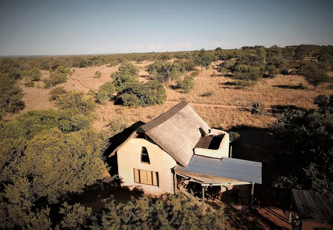 adama-artistic-chalets-teepees-on-the-de-wagensdrift-road-dinokeng-rybpo