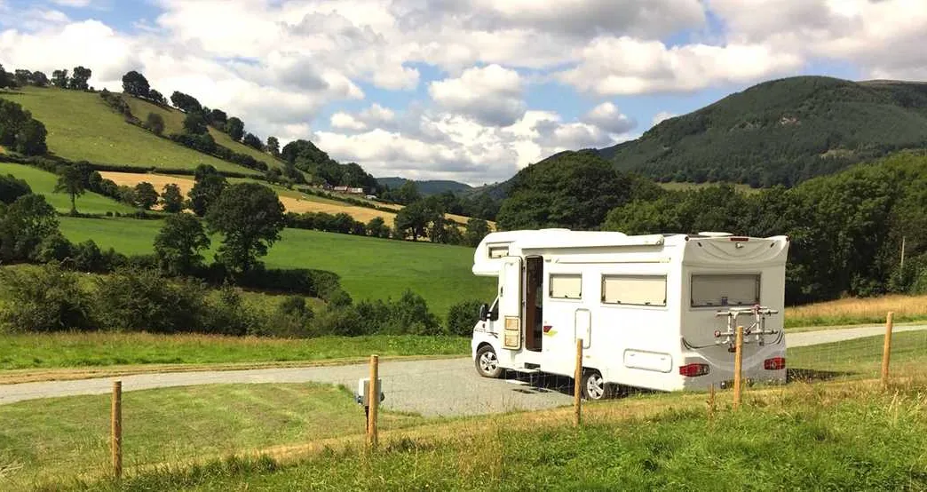 wern-ddu-farm-penybontfawr-yqtrj