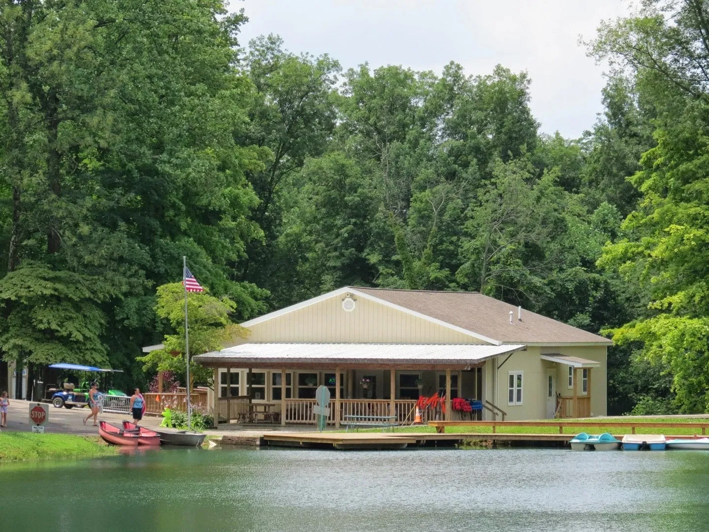 yogi-bears-jellystone-park-camp-resort-at-dogwood-valley-mt-gilead-2gw3g