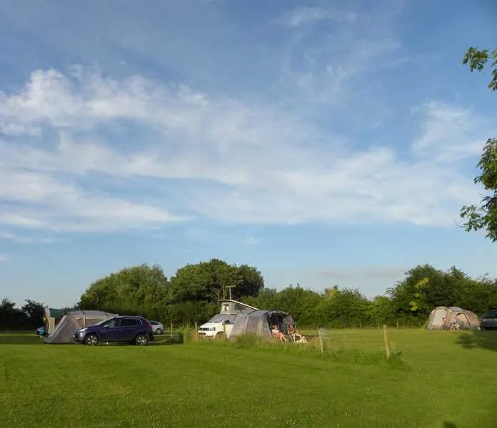 spring-farm-campsite-shipdham-ll7k2