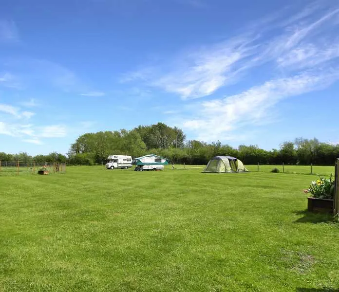 spring-farm-campsite-shipdham-qqdgu