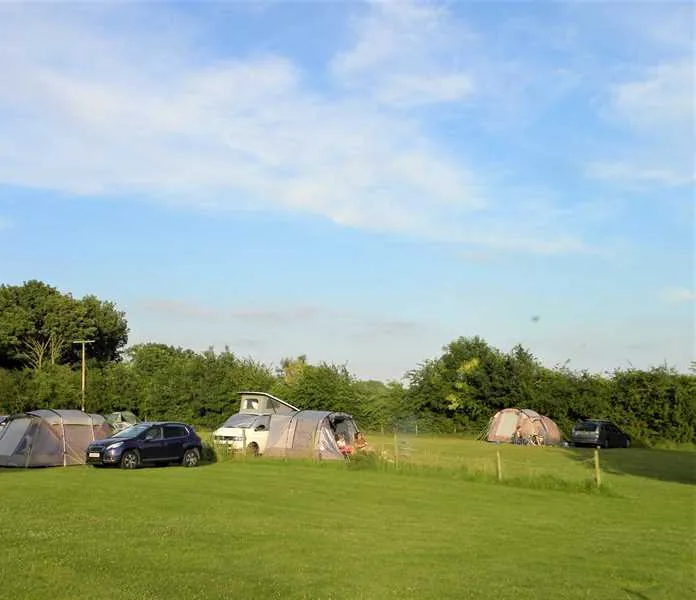 spring-farm-campsite-shipdham-yjeuk